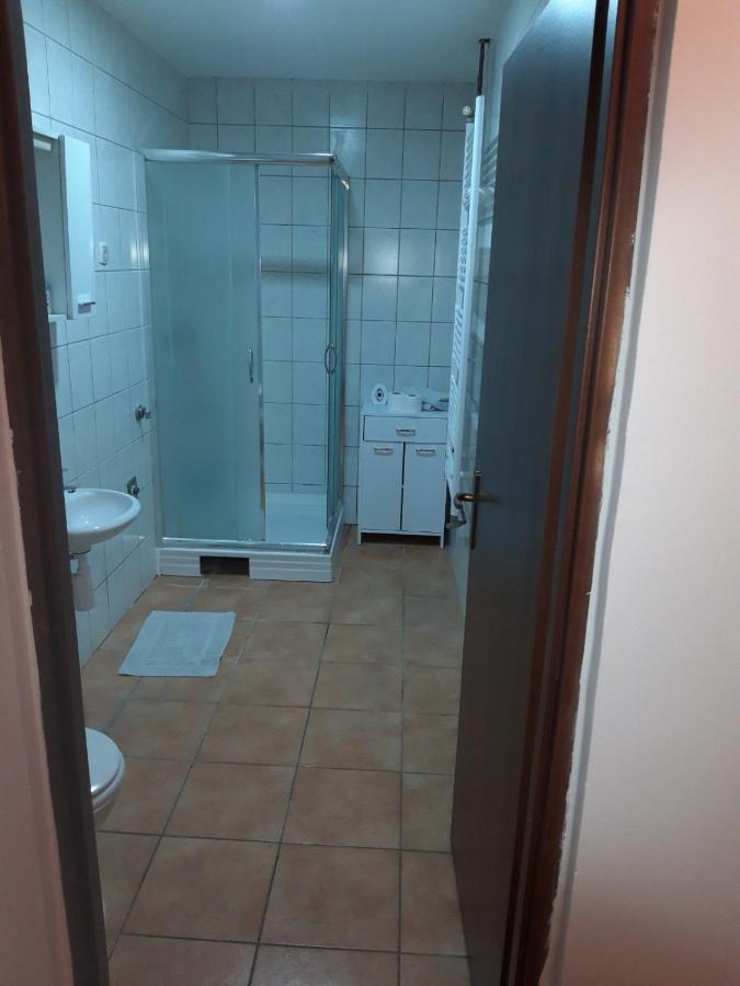 Apartment Eurho Ossero Esterno foto
